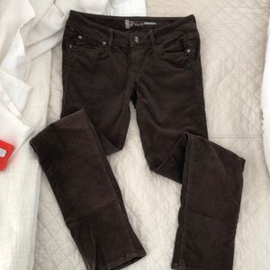 EUC Level 99 corduroy skinnies. Brown. Sz 27